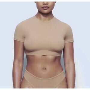 Skims NEW Fits Everyone Super Cropped T-Shirt 2X Nude Undershirt Casual